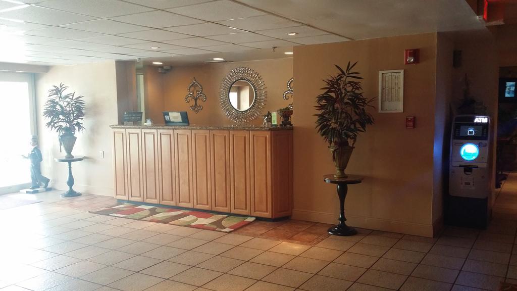 Seaspray Inn Beach Resort Palm Beach Shores Exteriör bild