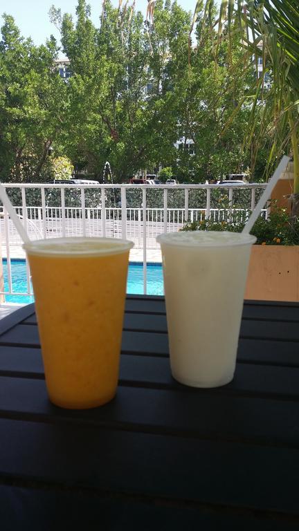 Seaspray Inn Beach Resort Palm Beach Shores Exteriör bild