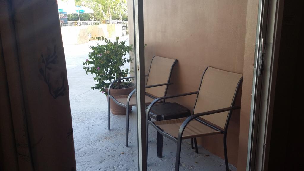 Seaspray Inn Beach Resort Palm Beach Shores Exteriör bild