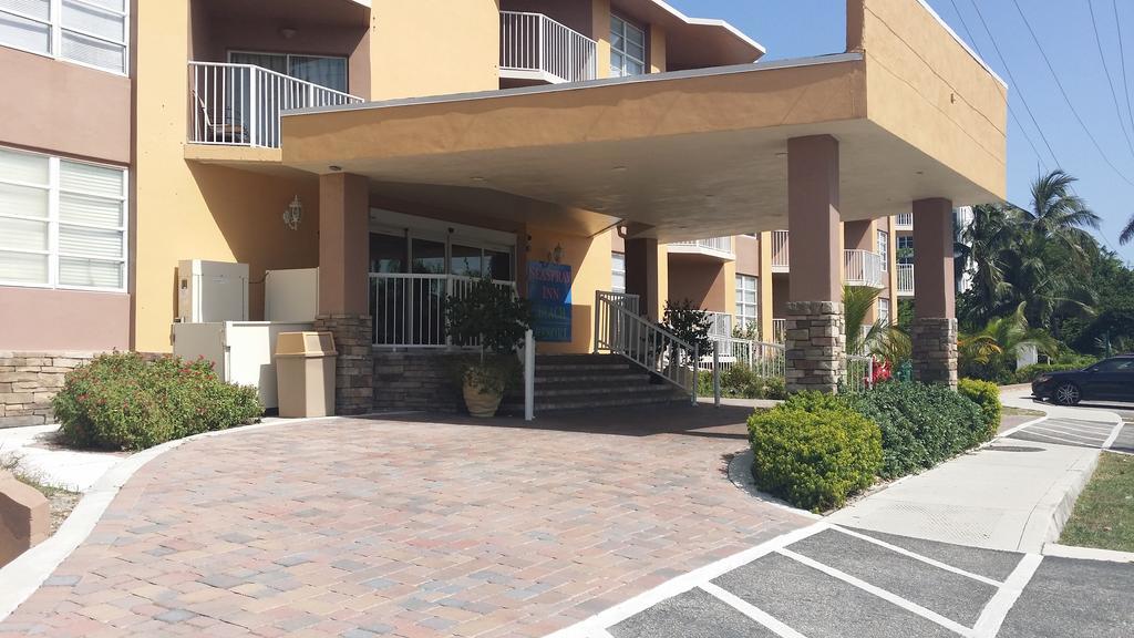 Seaspray Inn Beach Resort Palm Beach Shores Exteriör bild