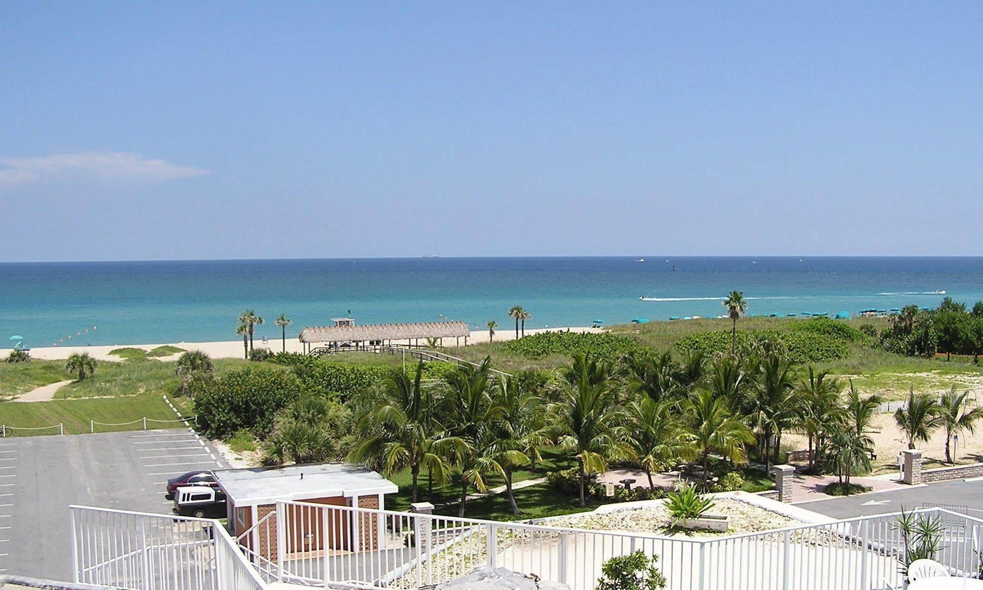 Seaspray Inn Beach Resort Palm Beach Shores Exteriör bild