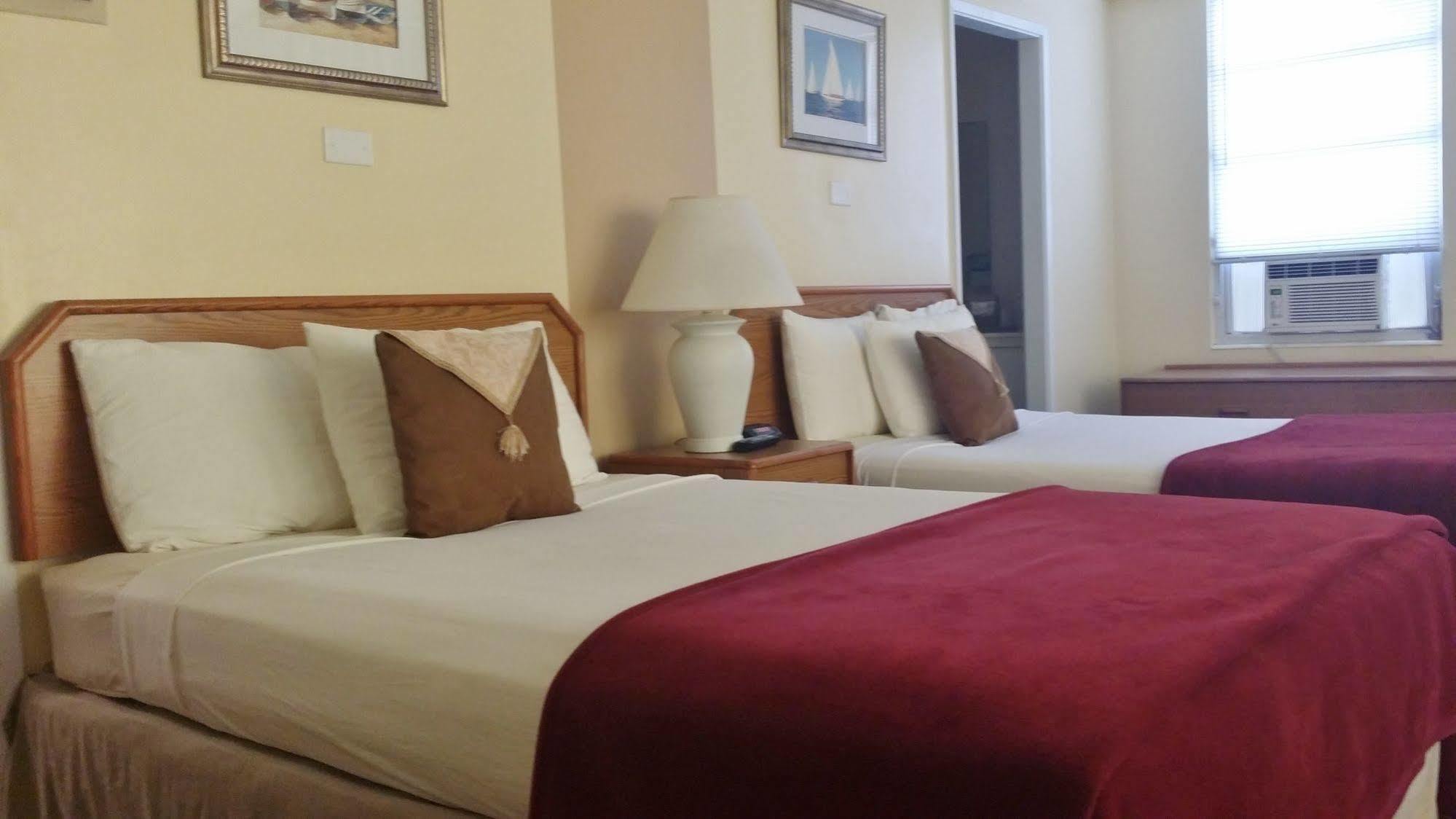 Seaspray Inn Beach Resort Palm Beach Shores Exteriör bild