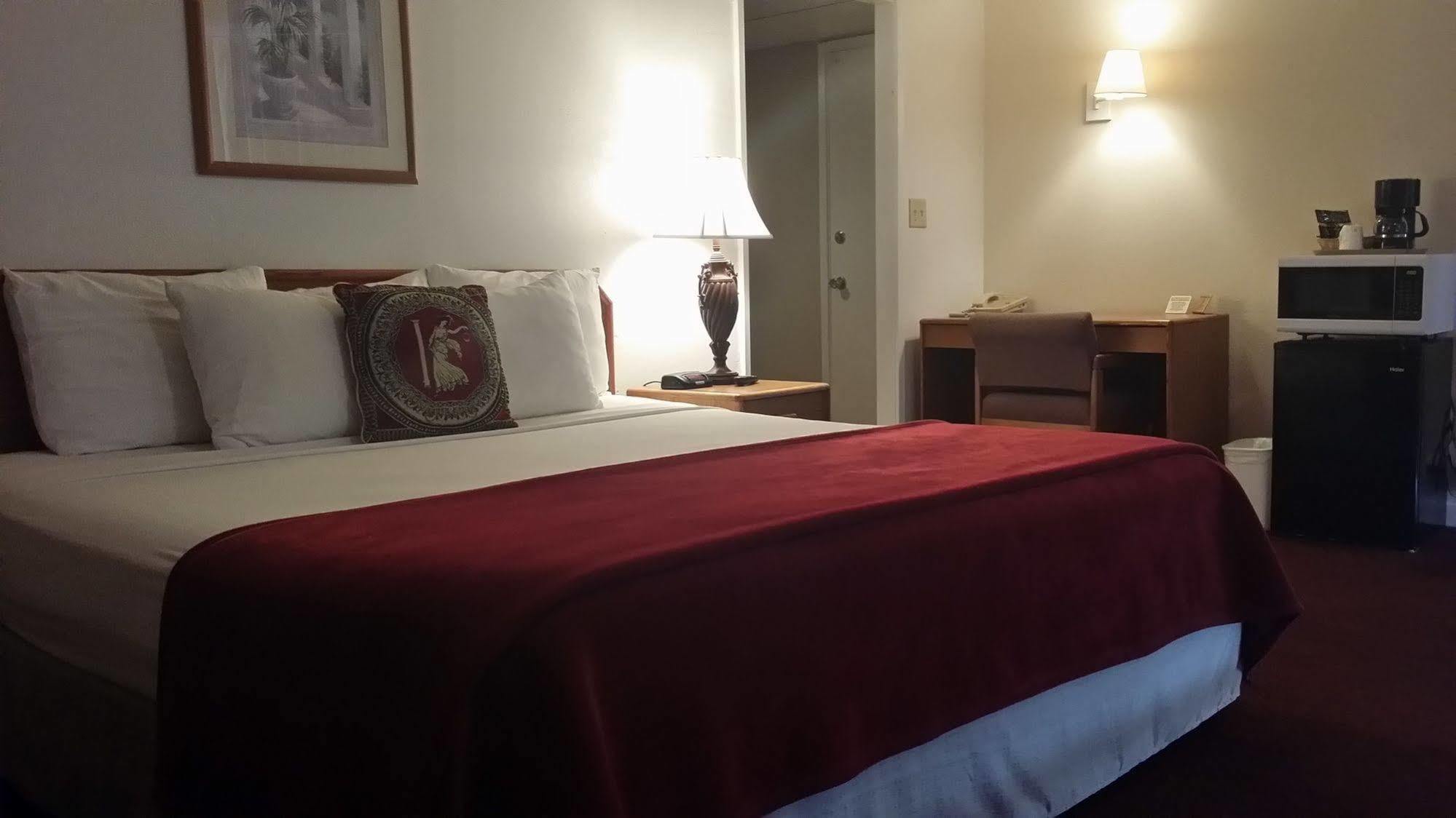 Seaspray Inn Beach Resort Palm Beach Shores Exteriör bild